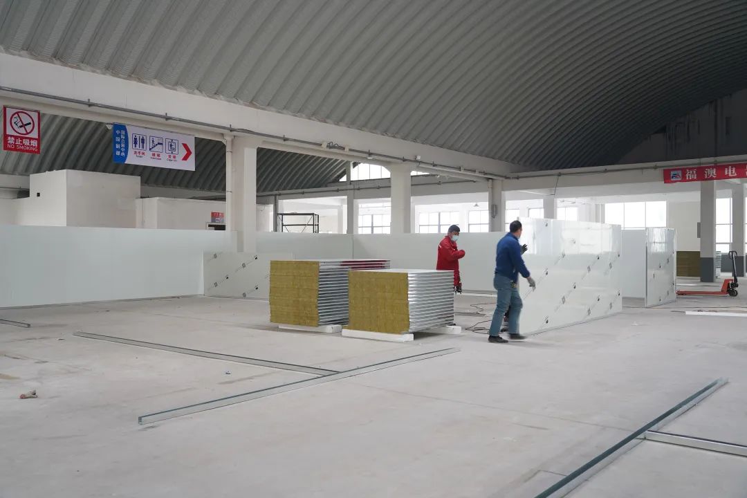 疫情就是命令,洁净板材厂家宏鑫源紧急驰援多地方舱医院建设(图9) 疫情就是命令,洁净板材厂家宏鑫源紧急驰援多地方舱医院建设(图9)